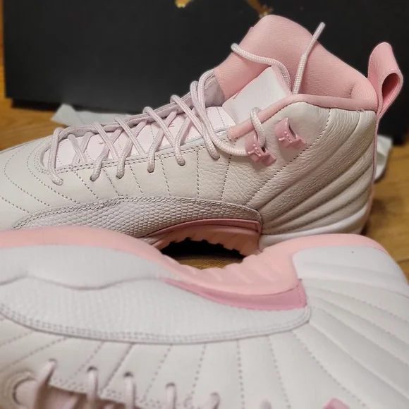 Jordan Kids Sneakers in White and Light Pink - Picture 5 of 13